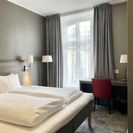 Karl Johans Gate 35