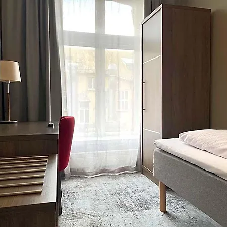 Karl Johans Gate 35 Hotell 3*