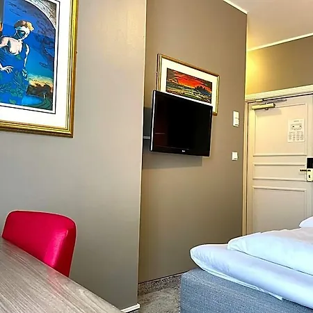 Karl Johans Gate 35 Hotel 3*
