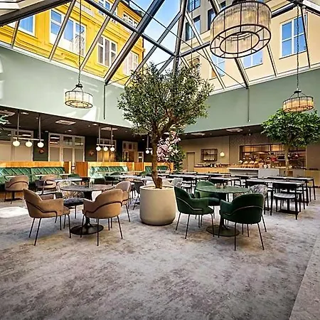 Karl Johans Gate 35 3*