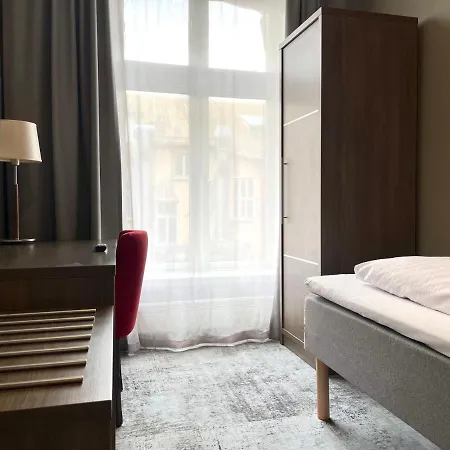 Karl Johans Gate 35 Hotell 3*